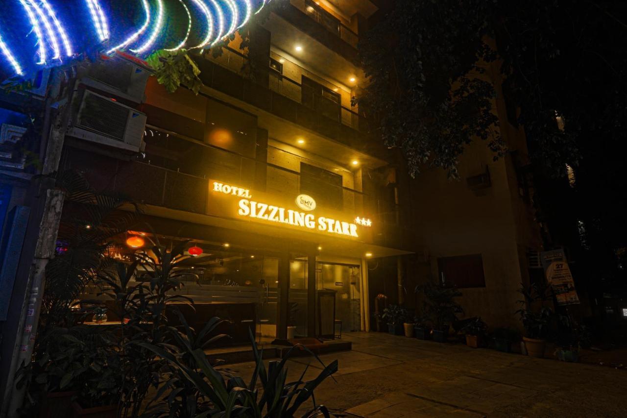 Hotel Sizzling Starr New Delhi Buitenkant foto