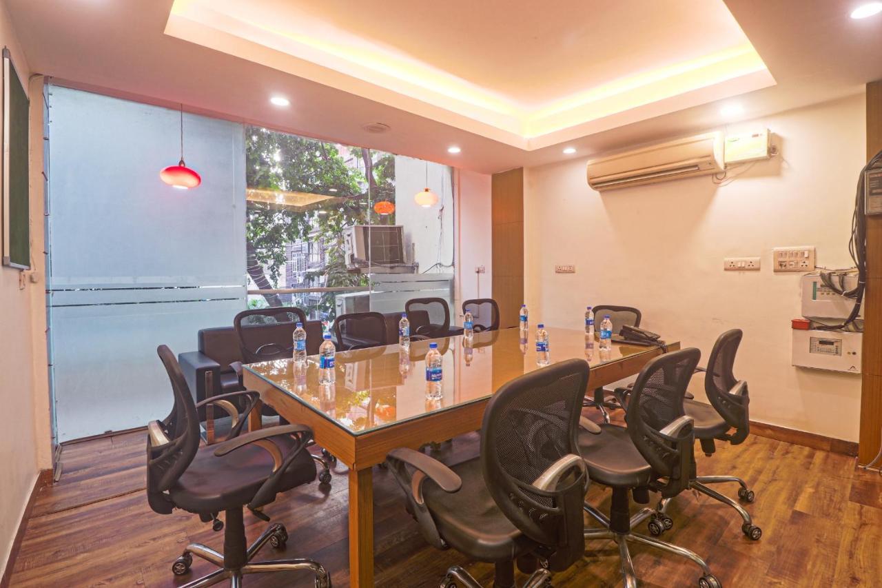 Hotel Sizzling Starr New Delhi Buitenkant foto