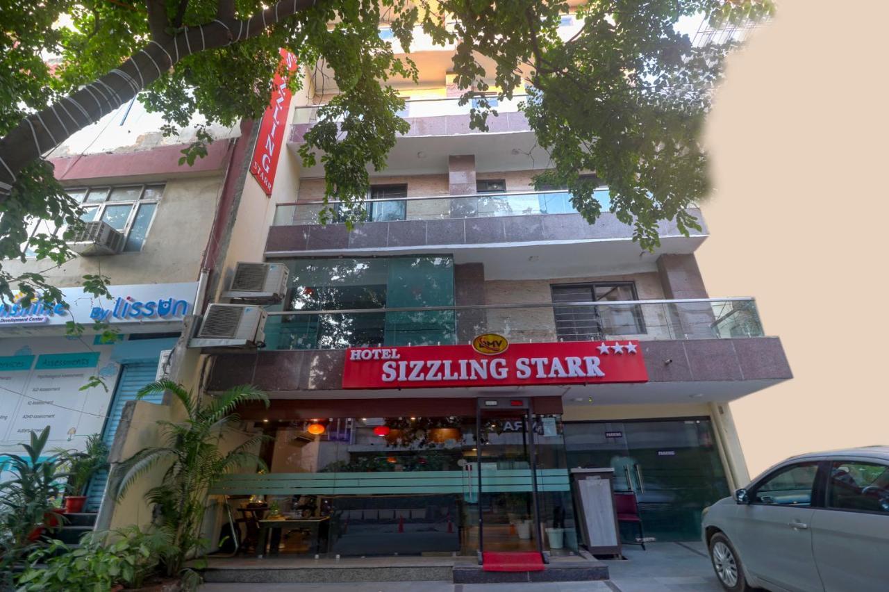 Hotel Sizzling Starr New Delhi Buitenkant foto